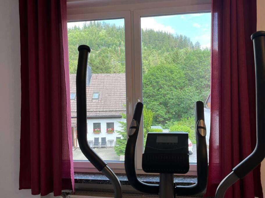 Exklusive Mit 3 Schlafzimmern Und 2 Baedern! Apartment *