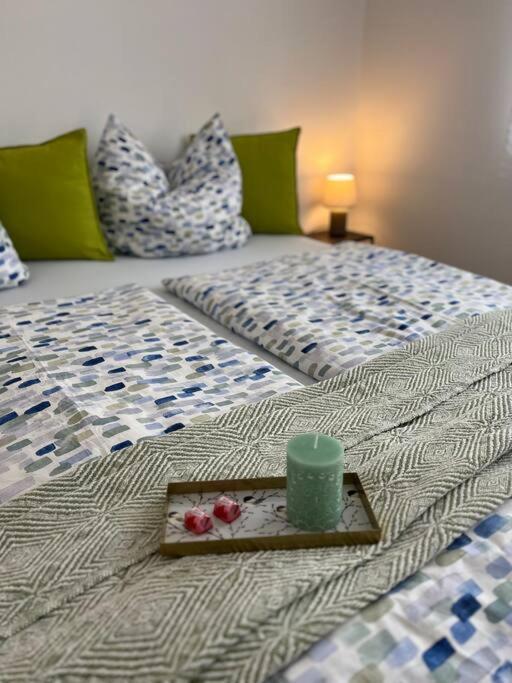 Exklusive Mit 3 Schlafzimmern Und 2 Baedern! Apartment